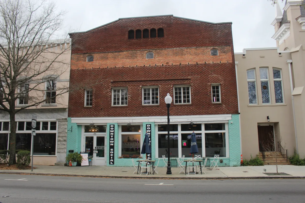 Historic downtown Valdosta storefronts